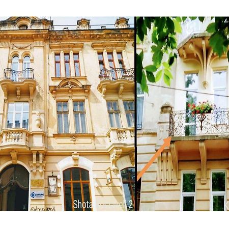 Family Apartments In Lviv Center With Balcony Kültér fotó