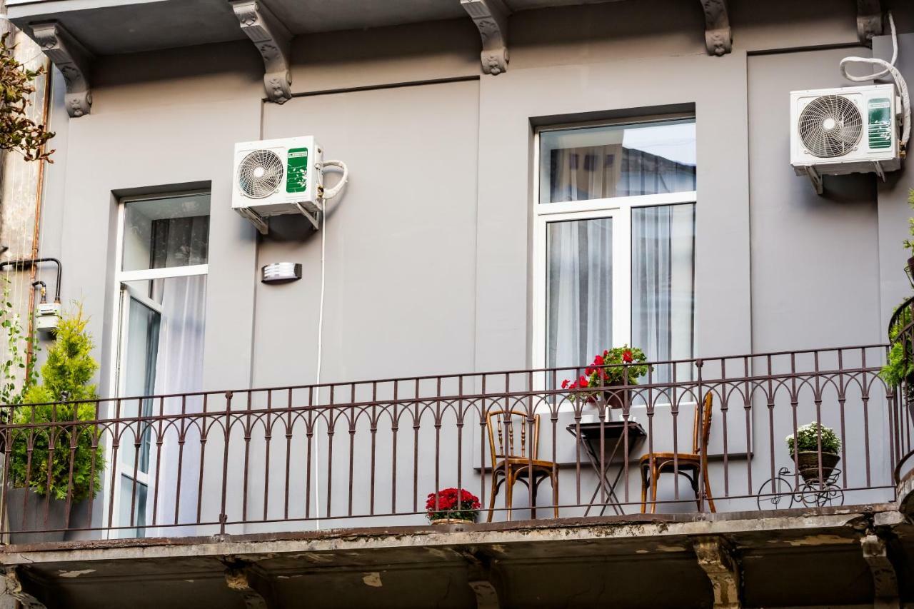 Family Apartments In Lviv Center With Balcony Szoba fotó